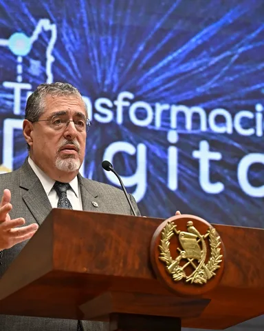 César Bernardo Arévalo de León