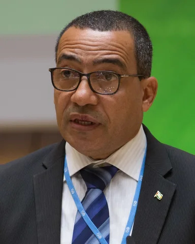Carlos Vila Nova